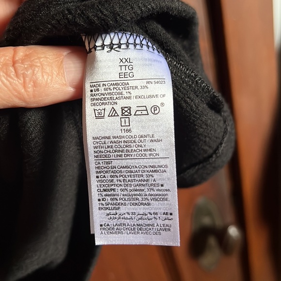 Old Navy Black top - Picture 4 of 4